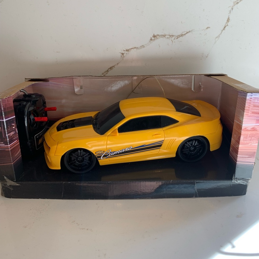 Hyper Chargers Big Time Muscle 2016 Chevy Camaro Remote Controlled Unused